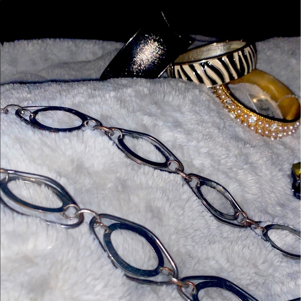 jewelry- lot of 3 bracelets and one necklace